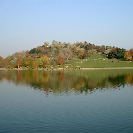 Gite Mella La Courneuve Luaran gambar